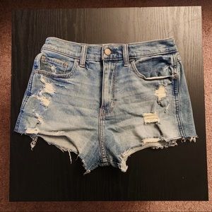 SOLD!! Hollister Vintage High-Rise Short
